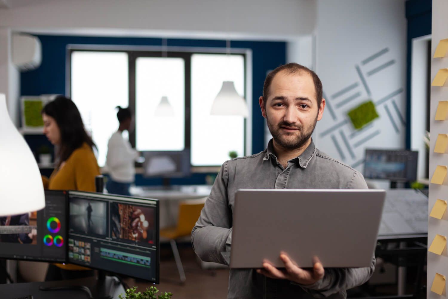What to Do Before You Quit 9to5 Job to Full-Time Content Creator?